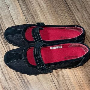 Black suede Timberland’s 7.5